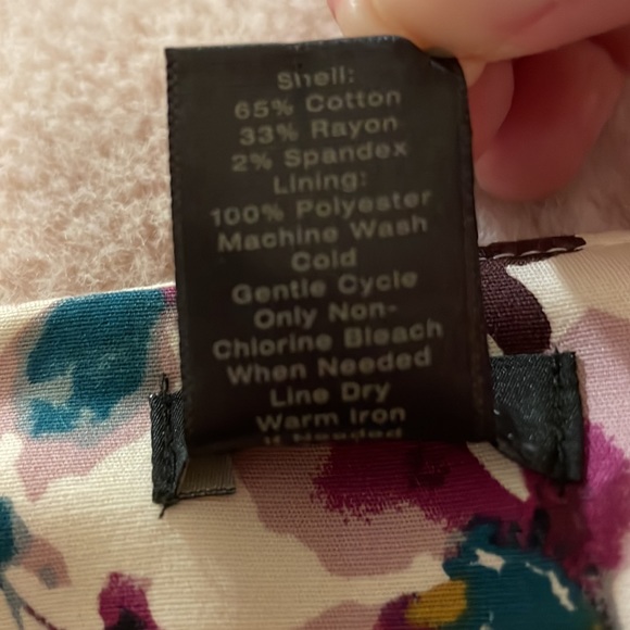 Ann Taylor purple floral pencil skirt - Picture 4 of 4